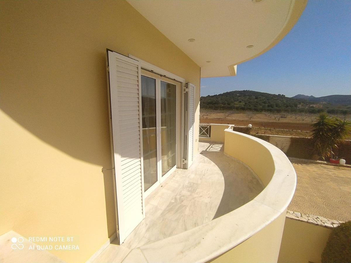Villa Alkmini Near The Airport Враврона Екстериор снимка