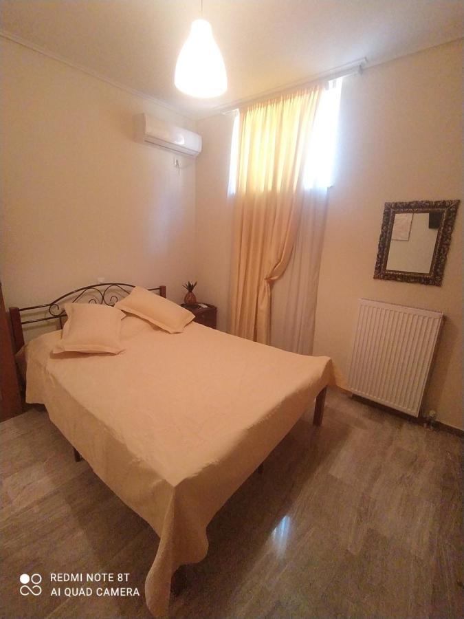 Villa Alkmini Near The Airport Враврона Екстериор снимка