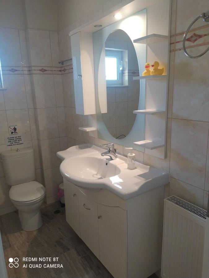 Villa Alkmini Near The Airport Враврона Екстериор снимка