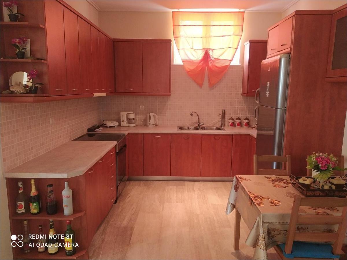 Villa Alkmini Near The Airport Враврона Екстериор снимка