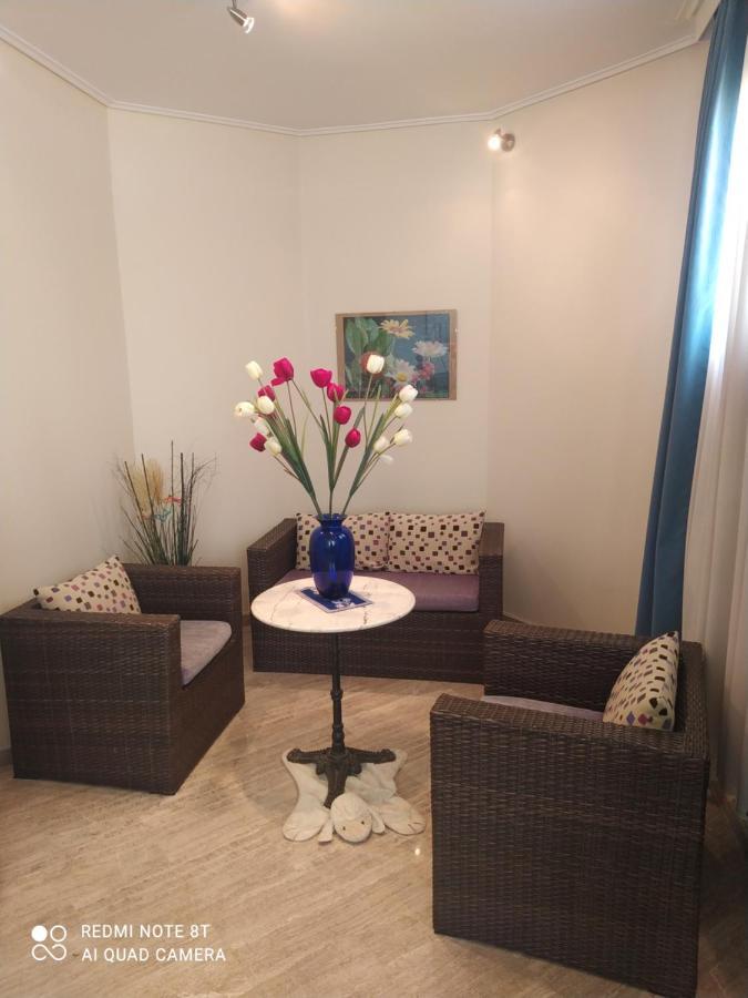 Villa Alkmini Near The Airport Враврона Екстериор снимка